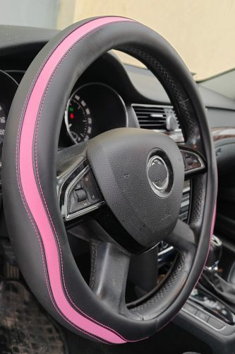 Couvre volant similicuir noir motif bande rose Ø38cm 