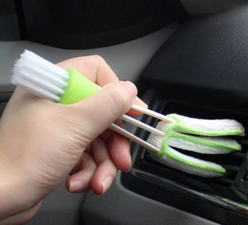 Brosse de nettoyage des grilles d'aération